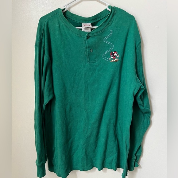 The Disney Store Shirt Mens Long Sleeve Mickey Skiing - Picture 1 of 3